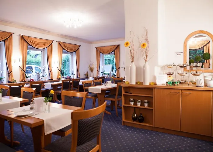 Vier Jahreszeiten Hotel